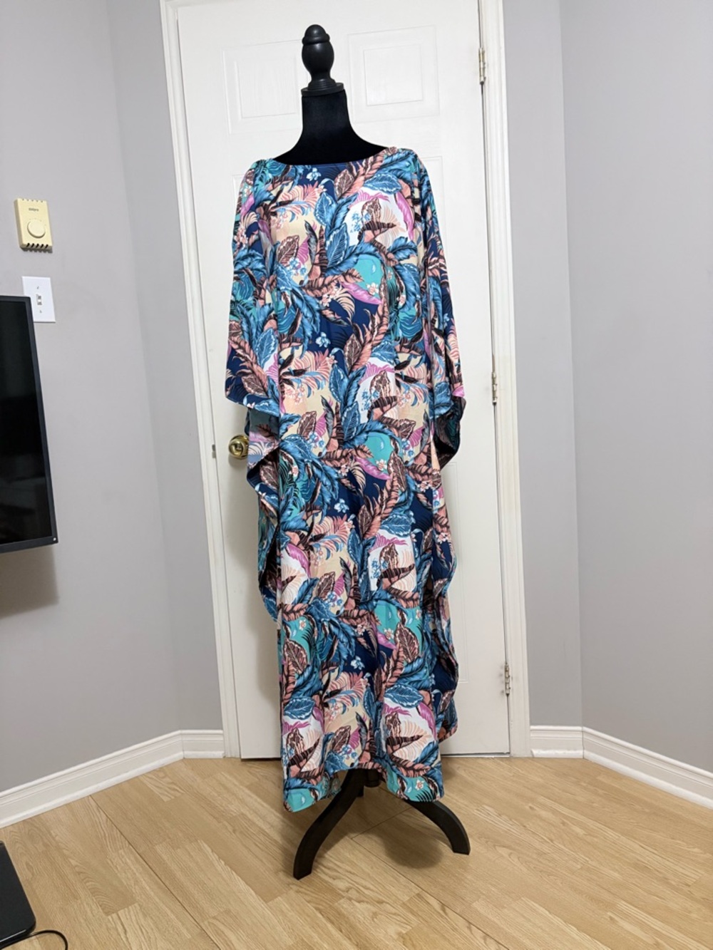 Women's Navy Floral Maxi Dress - Flowing Kaftan Style -  16-24 dress size